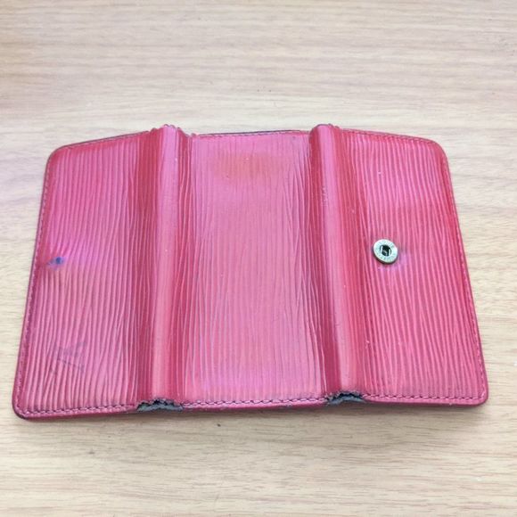 Louis Vuitton Epi Key Holder/Wallet #740💥PRICE DROP💥 - Picture 3 of 6